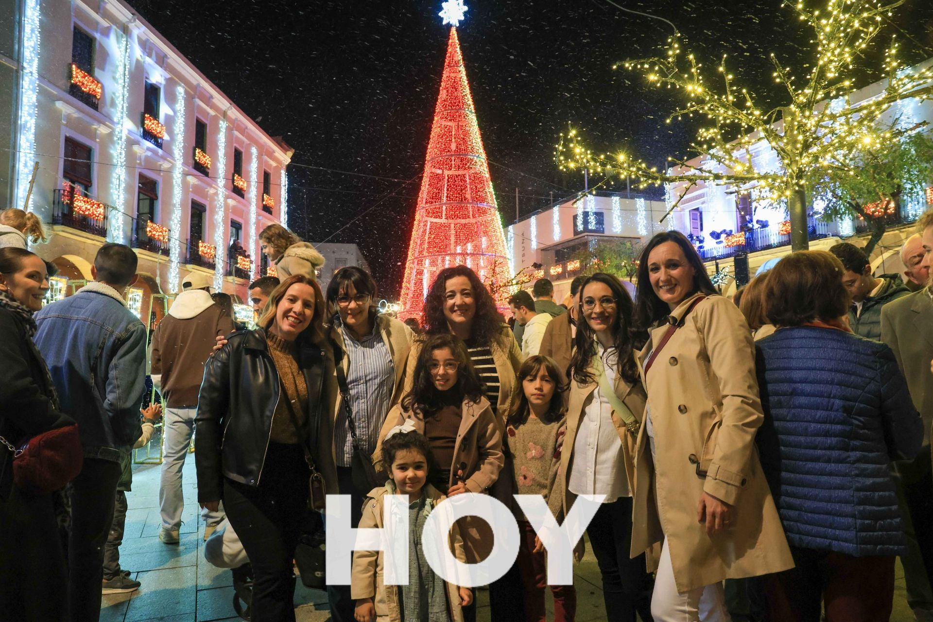 Villanueva enciende la Navidad extremeña