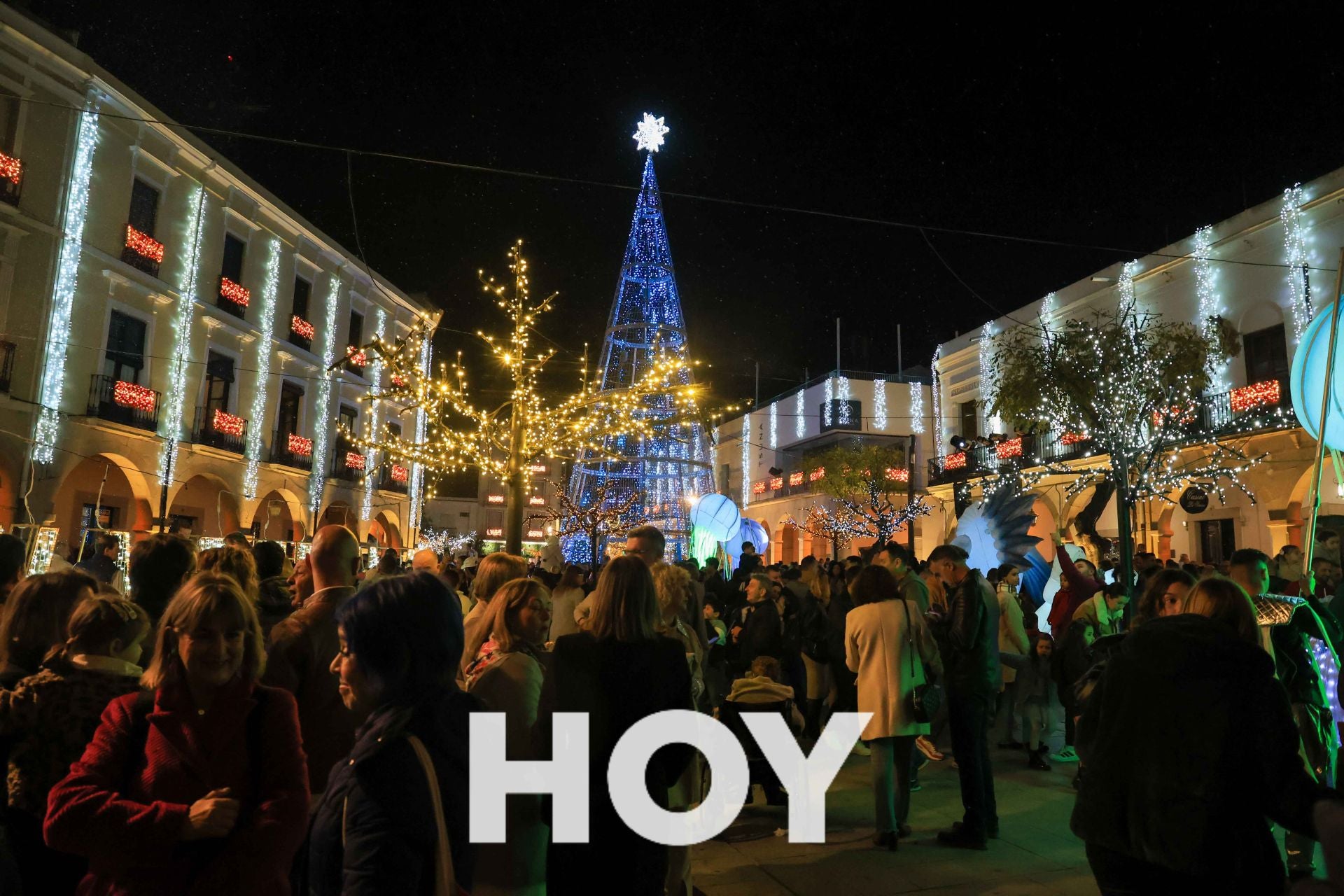 Villanueva enciende la Navidad extremeña