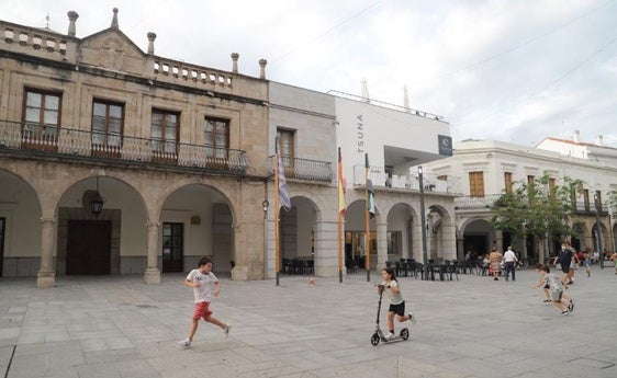 El PP villanovense pide a Gallardo y Fernández que expliquen el registro de la UCO en el Ayuntamiento