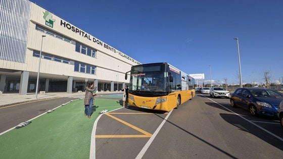 El nuevo hospital incorpora una parada del autobús interurbano entre Villanueva y Don Benito