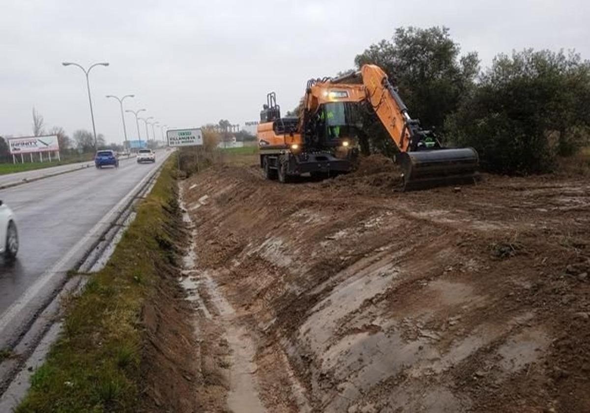 Inician las obras del carril bici y el acerado en la avenida Vegas Altas