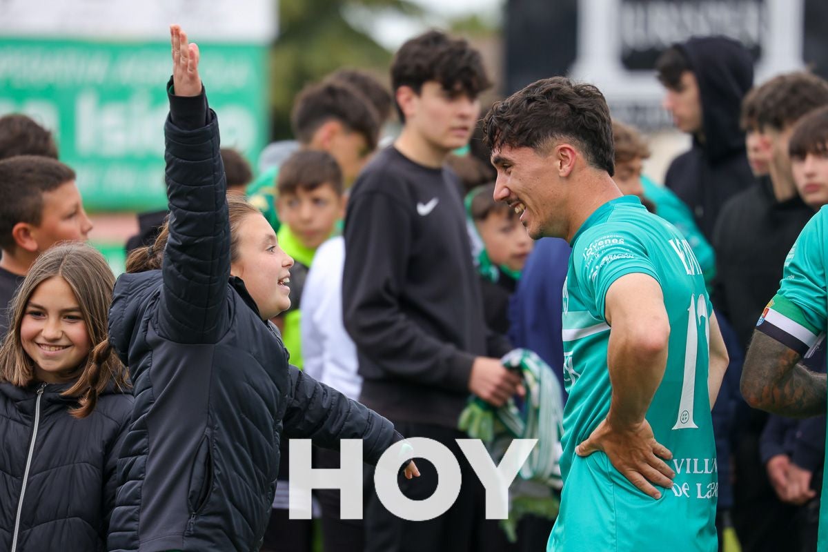 Imágenes del triunfo vital del Villanovense contra el Granada B