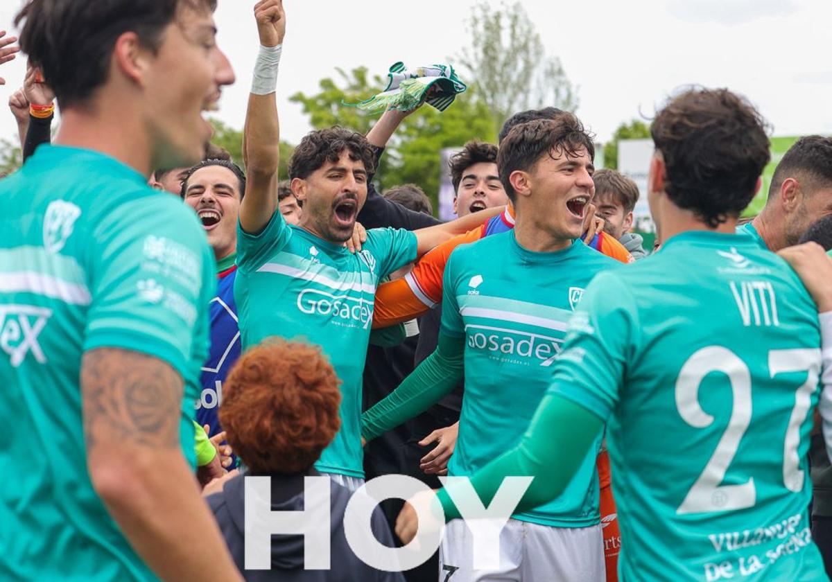 Imágenes del triunfo vital del Villanovense contra el Granada B