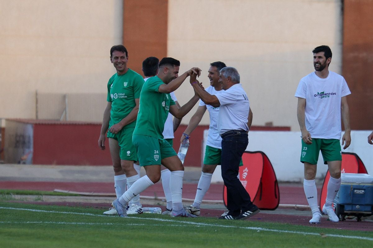 Algunas imágenes del Veteranos Villanovense contra Leyendas de España