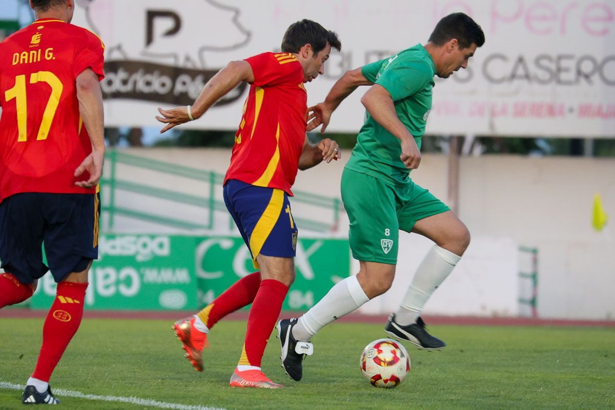 Algunas imágenes del Veteranos Villanovense contra Leyendas de España