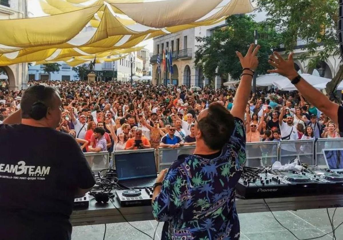 Ladilla Rusa y Las Ketchup, propuestas para la Feria de Día en Santiaguito
