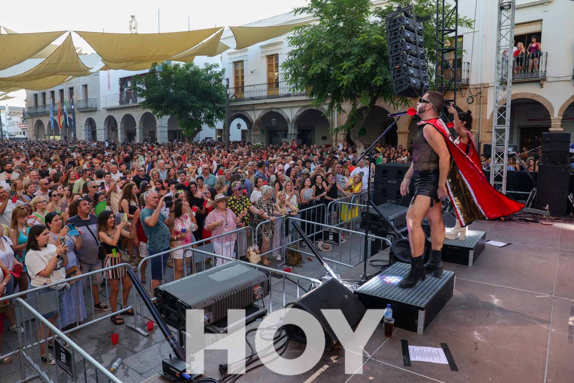 La Feria de Día anima Santiaguito en la plaza de España