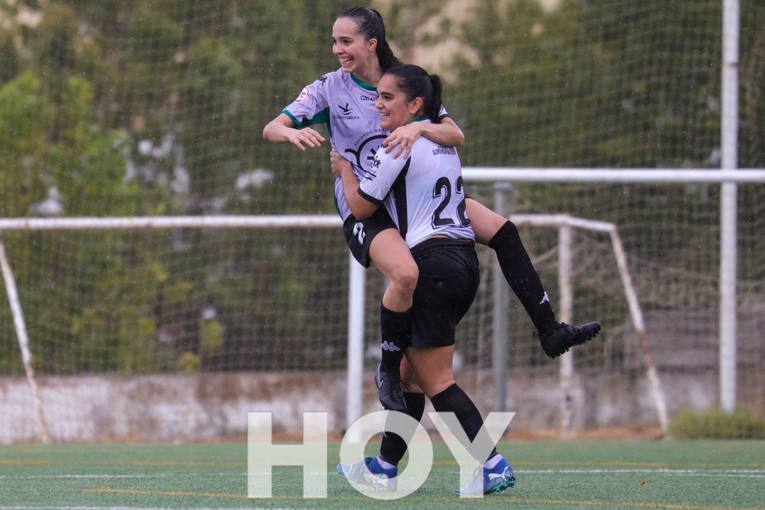 El Villanovense se estrena en casa con un empate