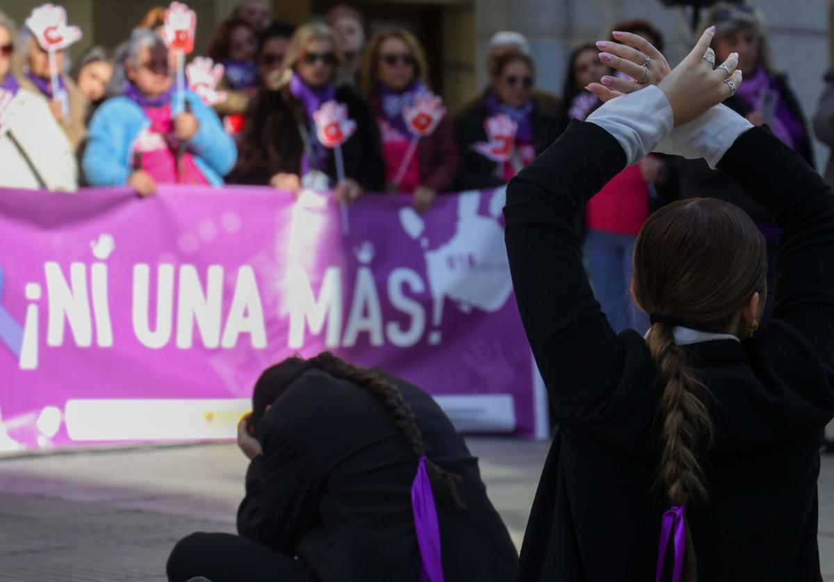 Imágenes del 25-N en Villanueva de la Serena