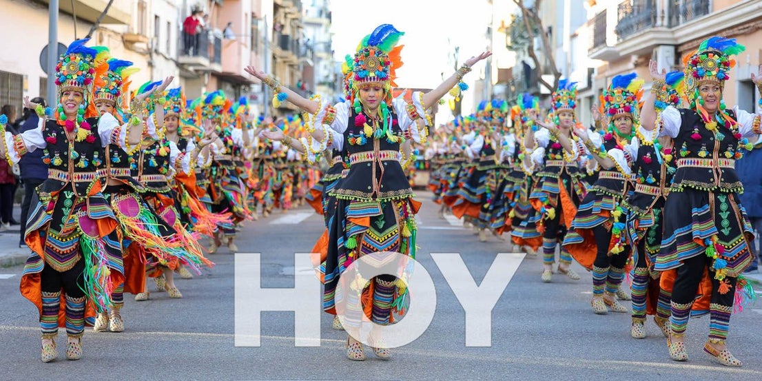 Fotos | Desfile de comparsas del Carnaval de Villanueva 2026 (I)