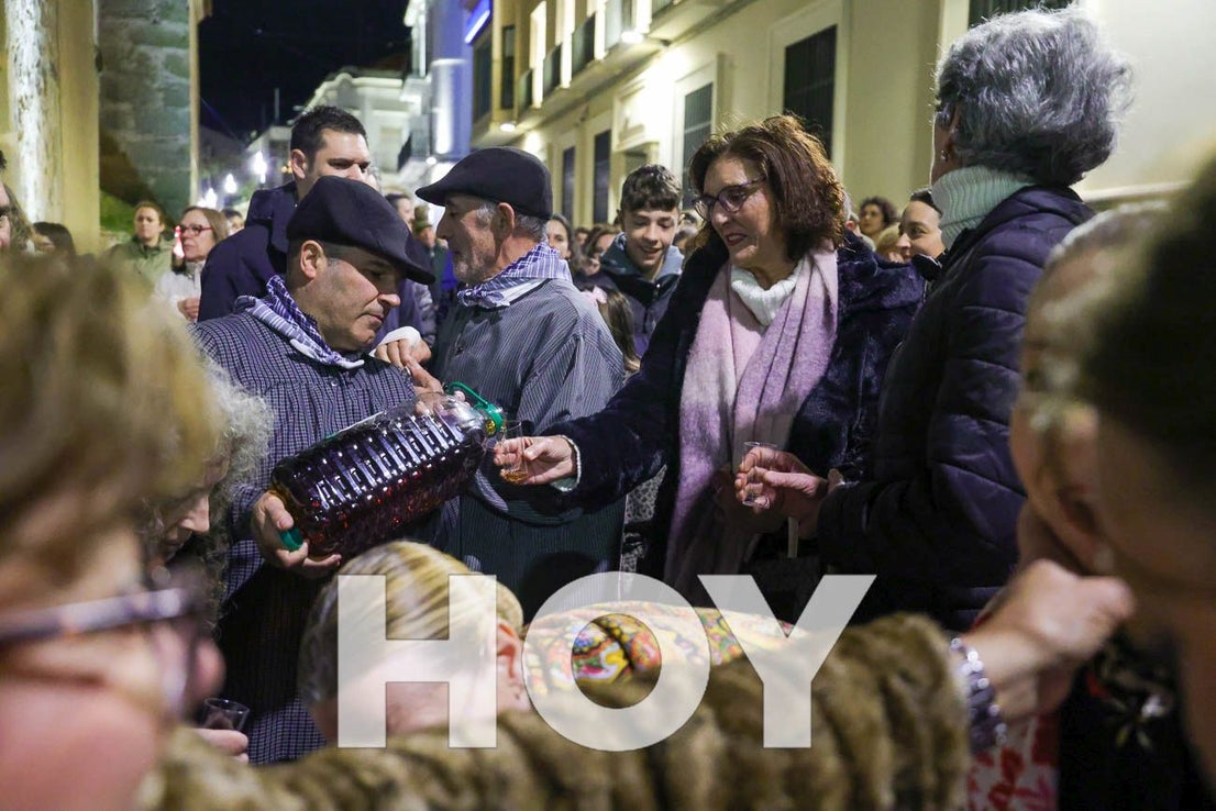 FOTOS | Tradicional Manteo del Pelele en Villanueva de la Serena