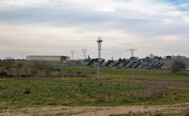 Centra fotovoltaica en los Bienes Comunales.