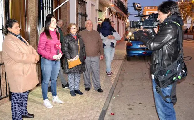 Las familias ganadoras fueron entrevistadas por Canal Extremadura.