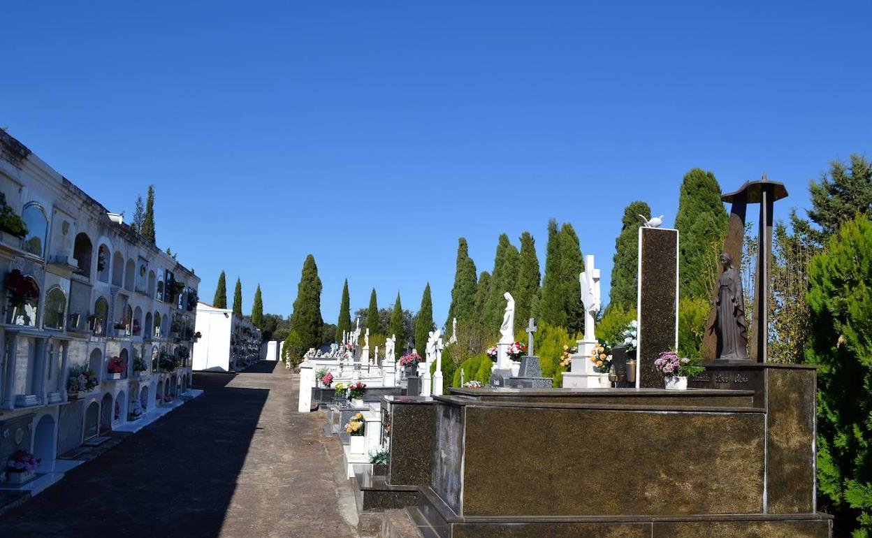 VIsta del interior del Cementerio Municipal.