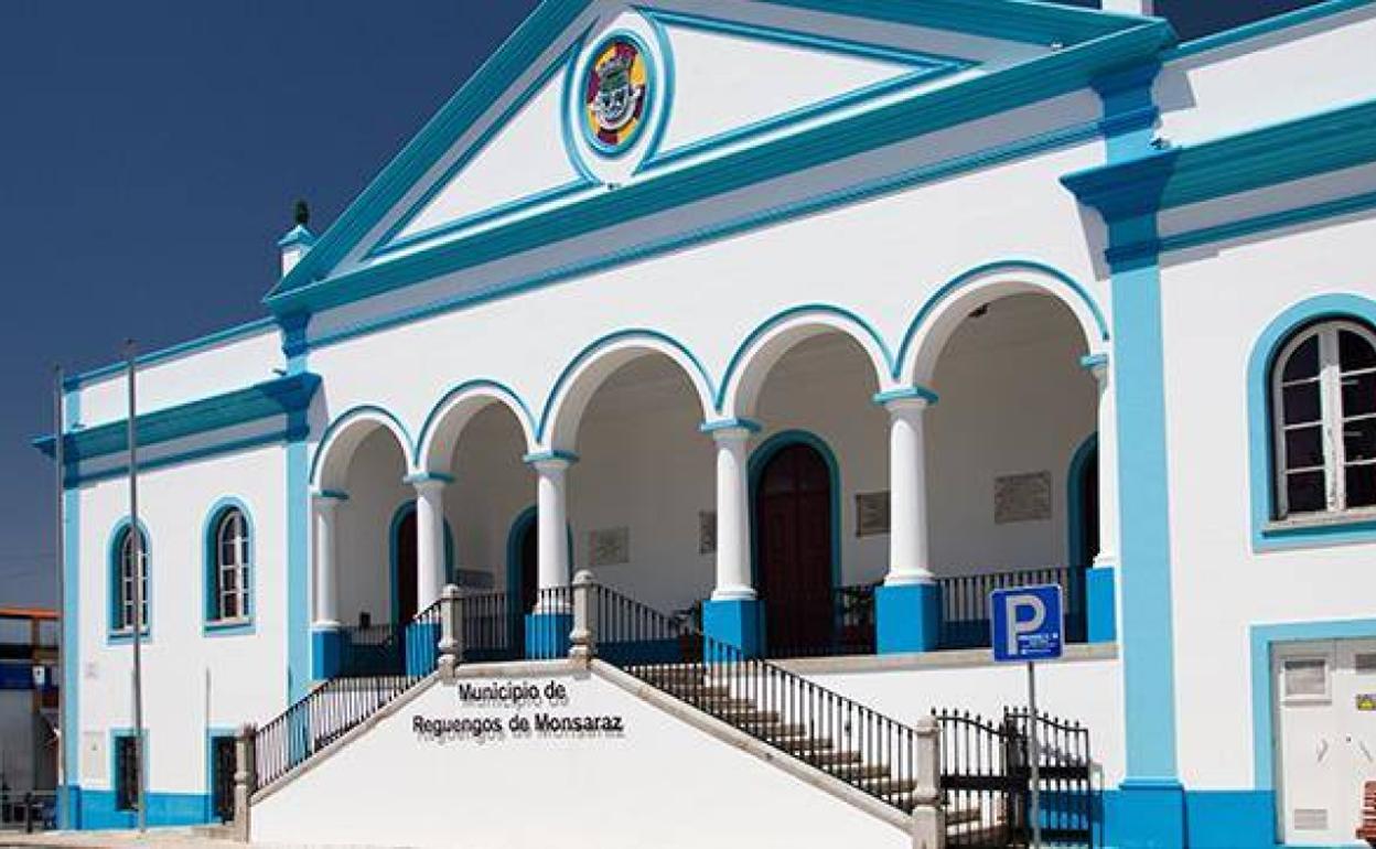 Fachada el ayuntamiento de Reguengos de Reguengos de Monsaraz.CÁMARA DE REGUENGOS