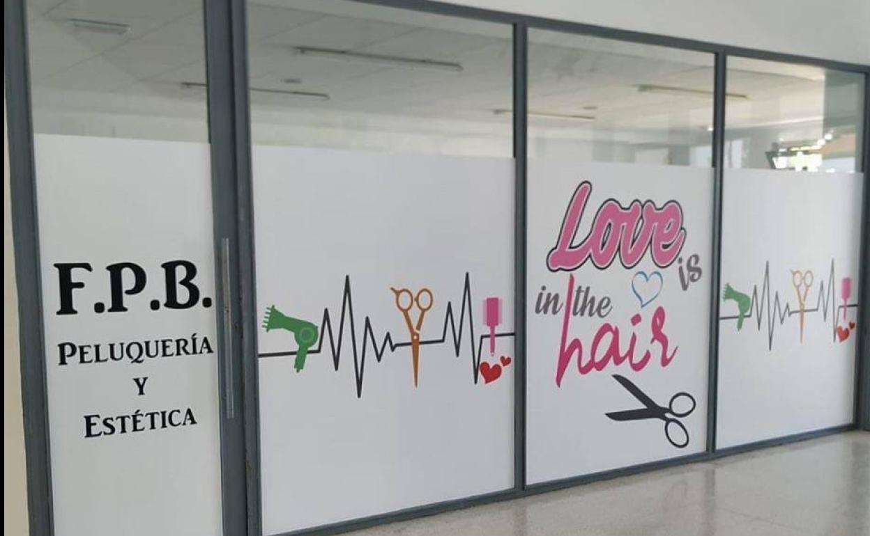 El IESO San Ginés prepara el aula de FP Básica de Peluquería y Estética