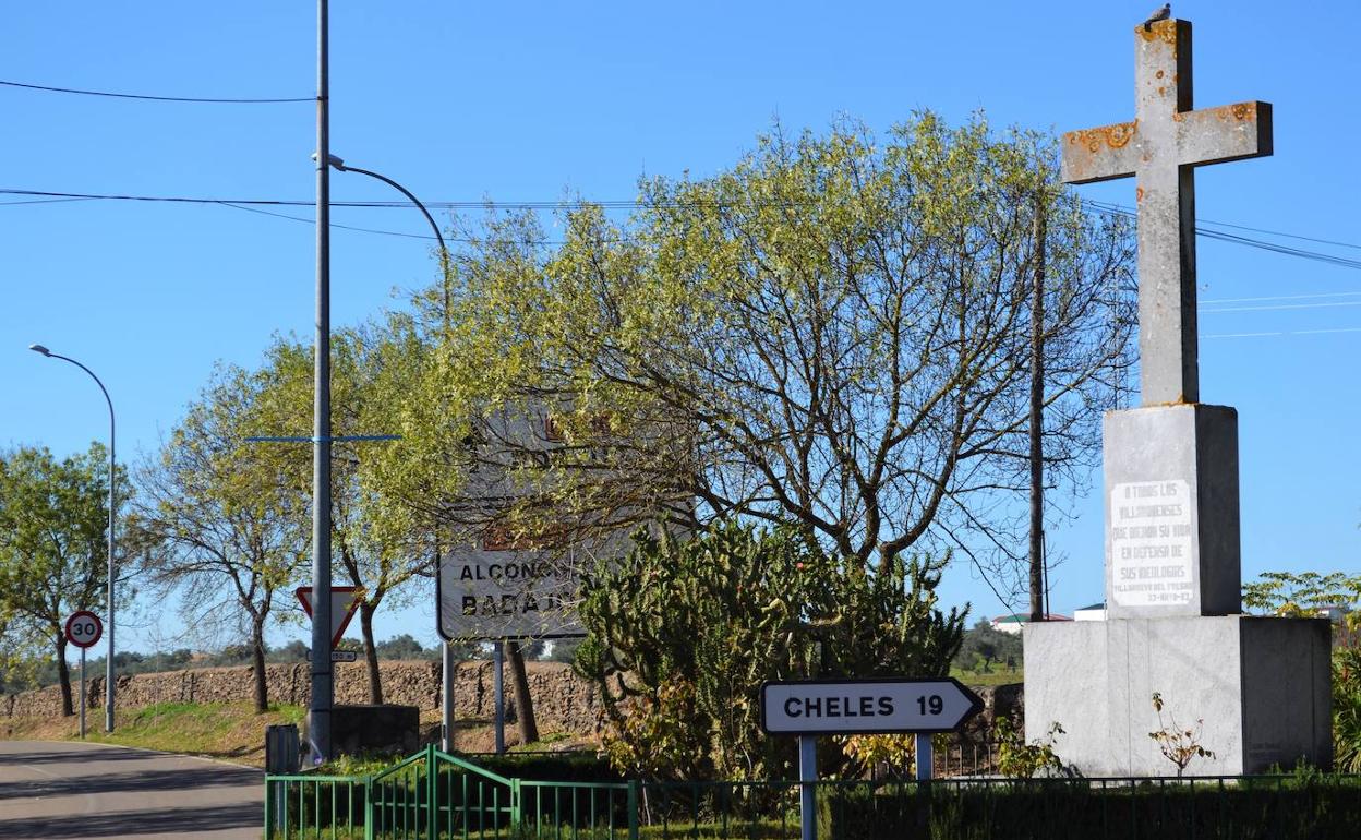 Cruz de los Caidos, Villanueva del Fresno.