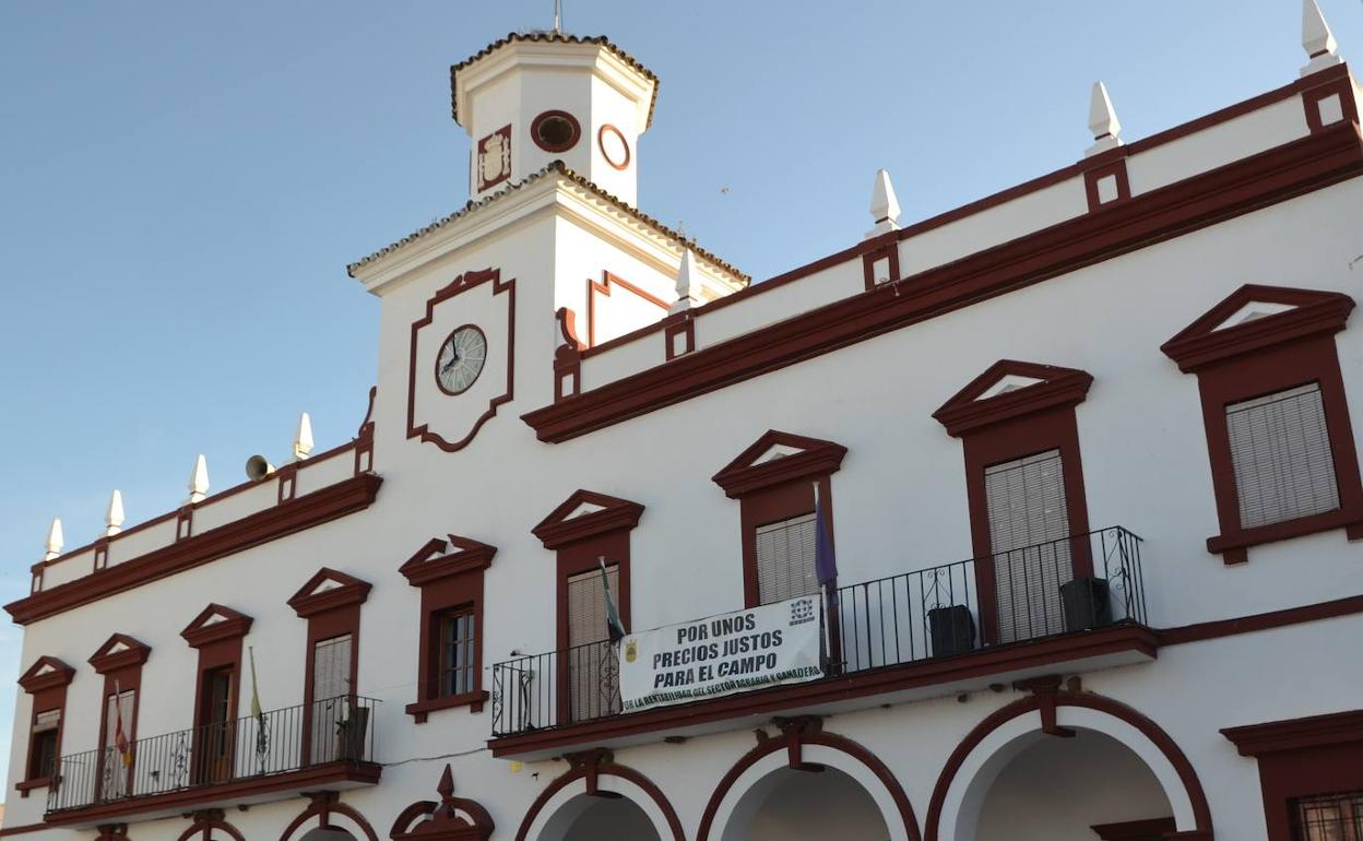Fachada del Ayuntamiento local.
