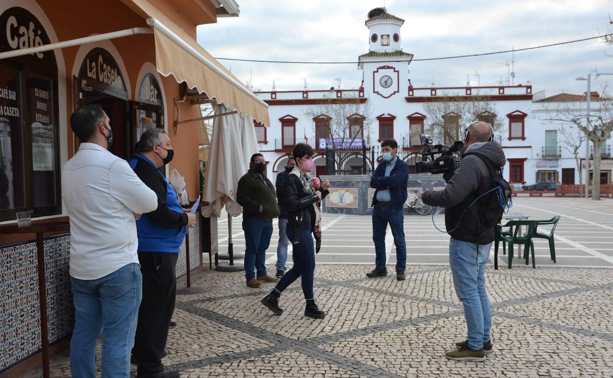 Canal Extremadura se hace eco del cierre de los bares en la Feria del Gurumelo