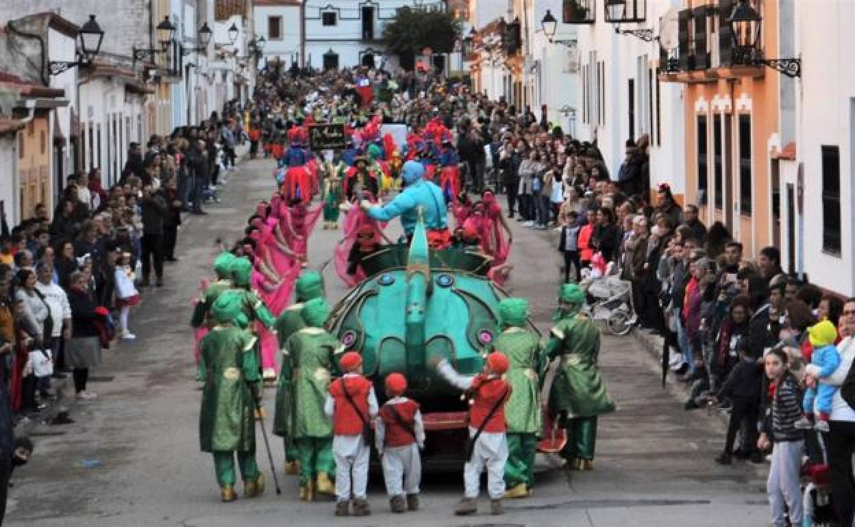 Detalle del desfile de comparsas del carnaval de 2020.