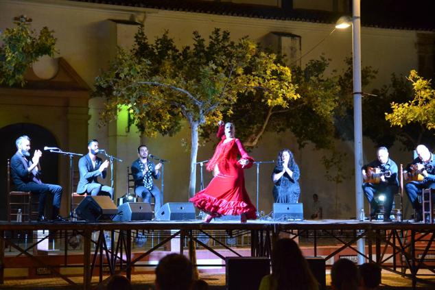 Actuación del grupo 'Trupe flamenca'.