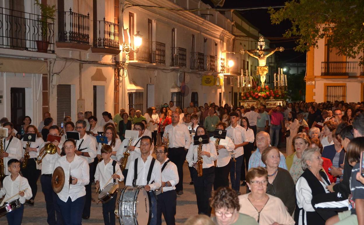 La iglesia acoge la novena del Cristo de la Expiración por su festividad