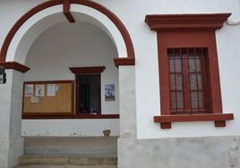 Al fondo ventanilla de reparto.