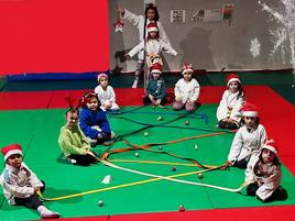 Alumnos de la Academia de Judo local.