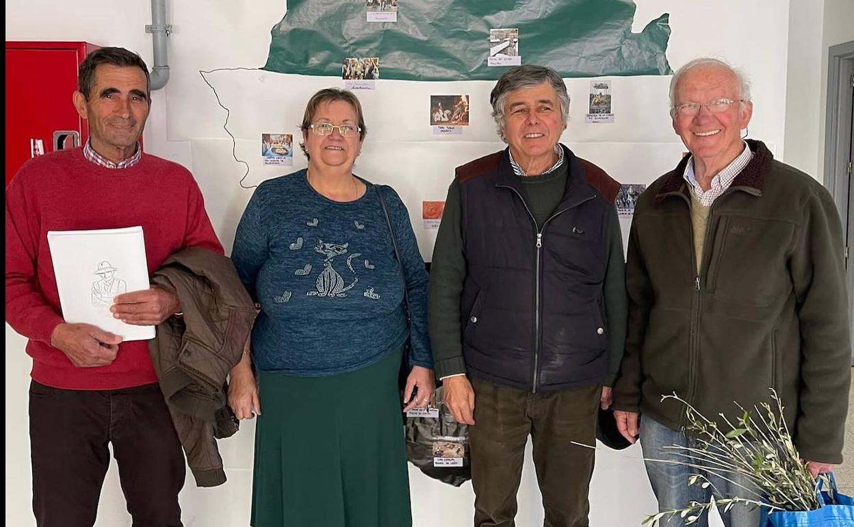 El IESO San Ginés realiza un intercambio intergeneracional en la Semana de Extremadura