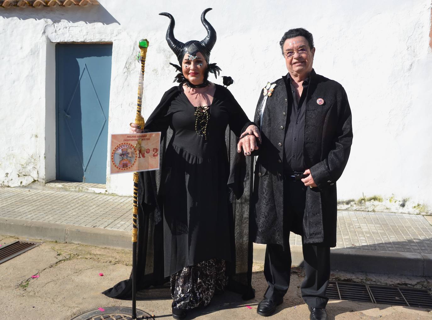 El gran desfile del carnaval acabó con un espectáculo de música y baile de las grandes comparsas