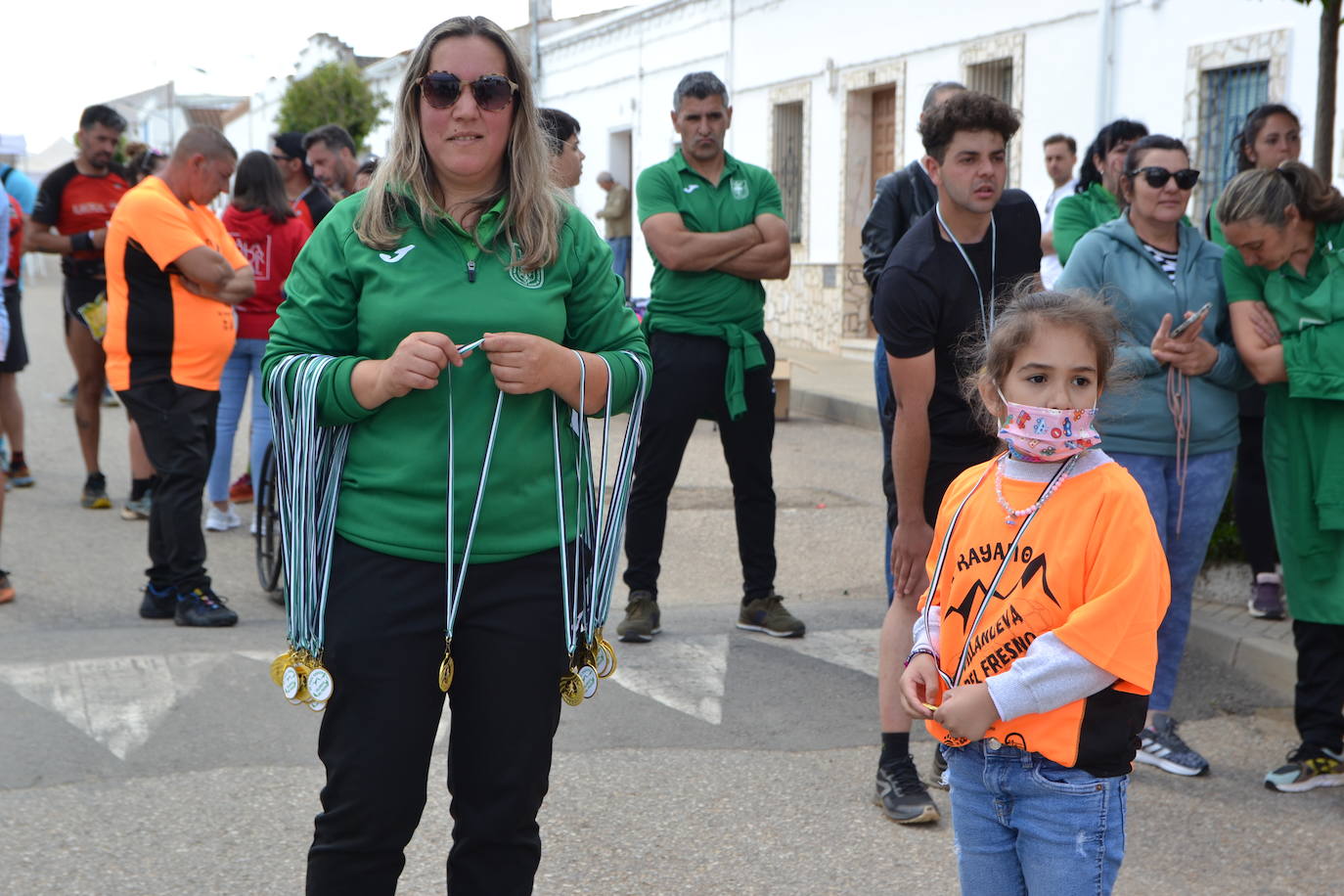 La localidad entregó 1.000 euros a Feder del VIII Trail Rayano Solidario en el que hubo más de 300 deportistas