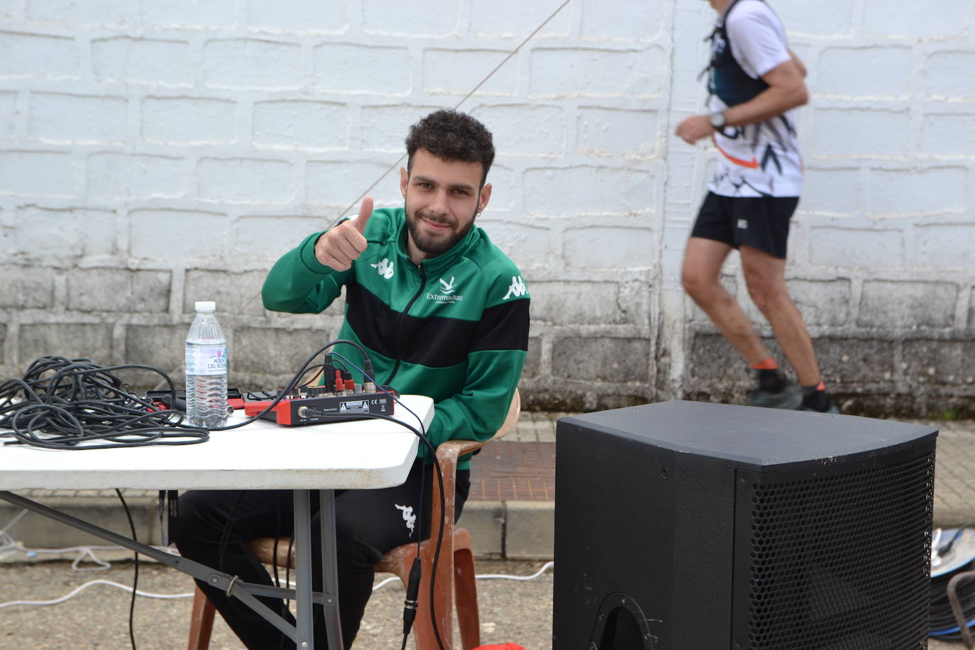 La localidad entregó 1.000 euros a Feder del VIII Trail Rayano Solidario en el que hubo más de 300 deportistas