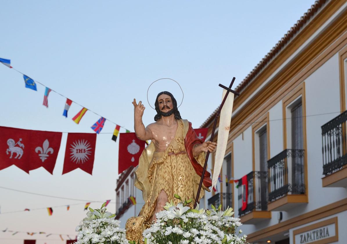 Música en vivo, concursos, juegos y misa en la calle para festejar a San Juanito