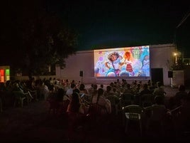 Imagen de archivo de una proyección del cine de verano.