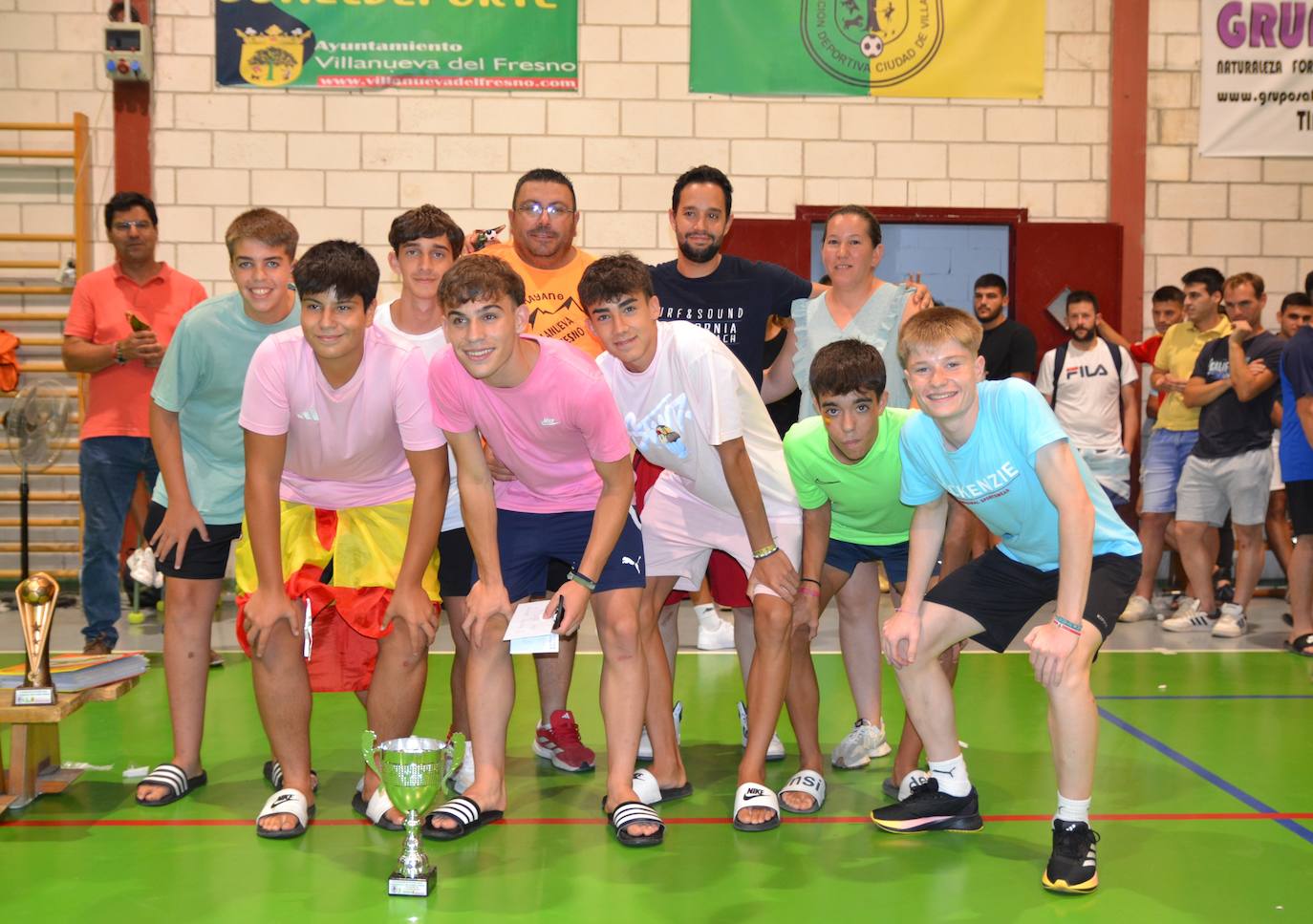 Los finalistas de absoluta del XX Maratón se llevan cada uno 400€ tras la suspensión de la mitad del partido final