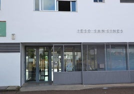 Entrada al IESO San Ginés.