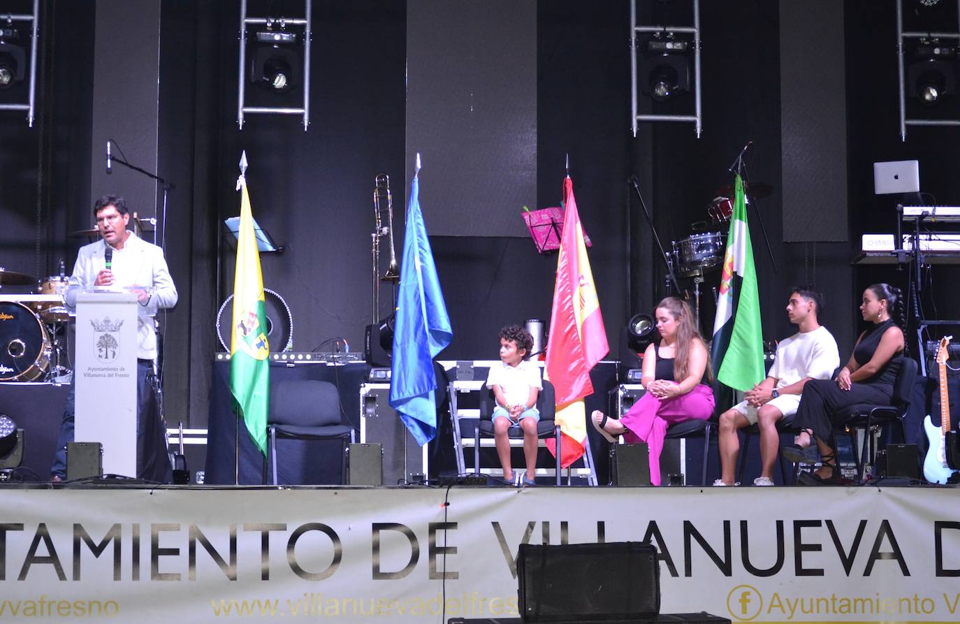 Cuatro estudiantes fueron premiados con las Becas a la Excelencia Académica