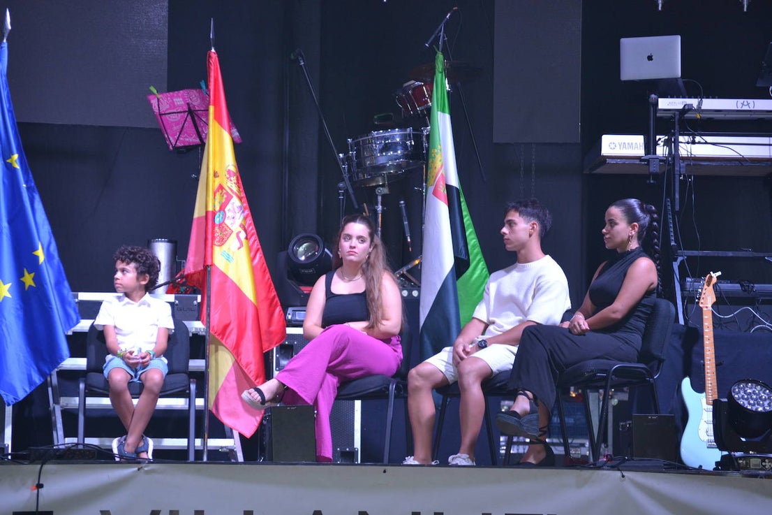 Cuatro estudiantes fueron premiados con las Becas a la Excelencia Académica