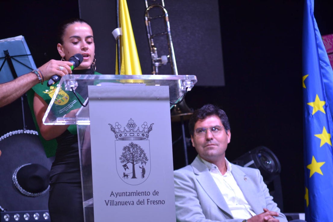 Cuatro estudiantes fueron premiados con las Becas a la Excelencia Académica