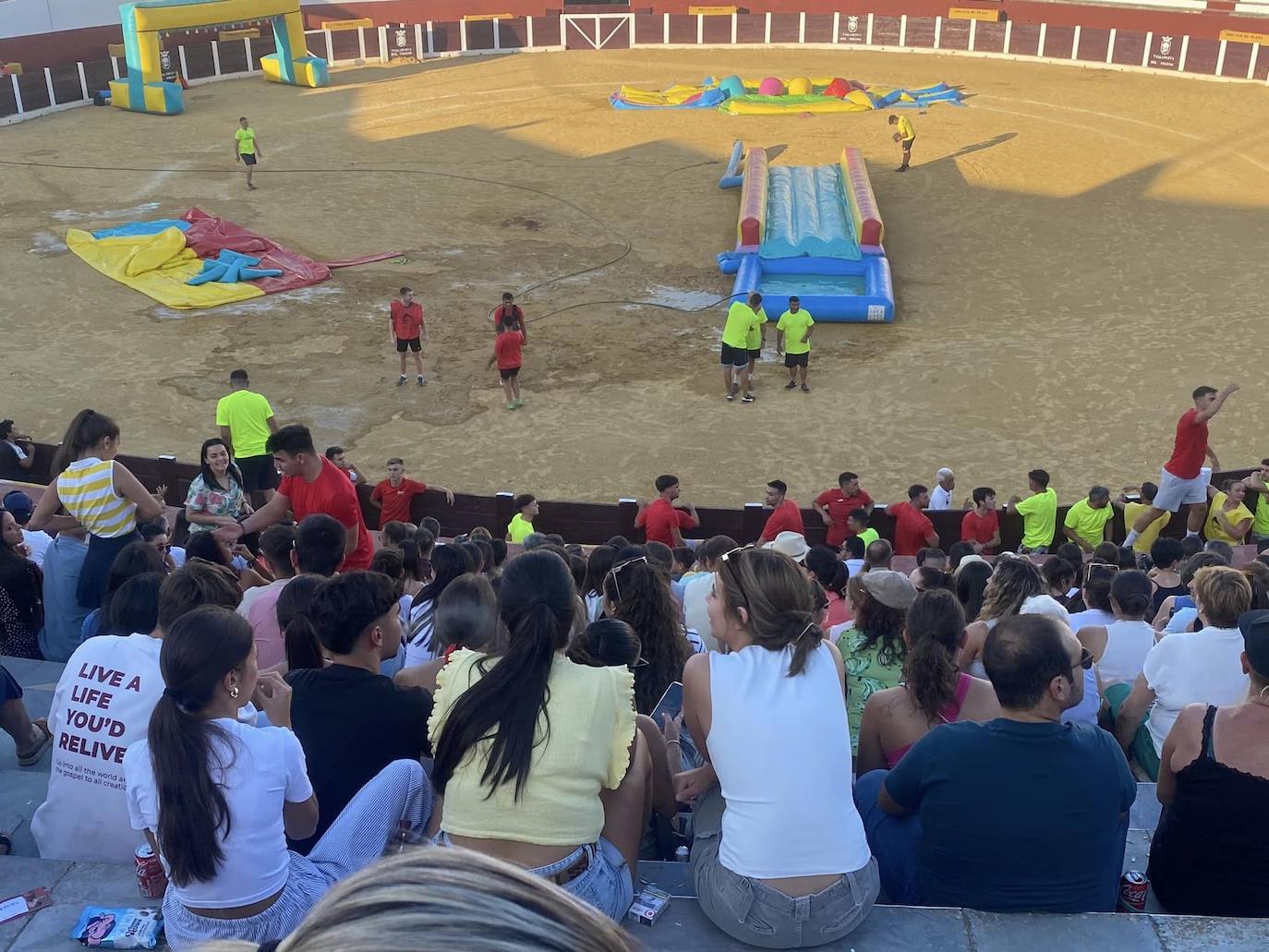 La Policía Local estima que hubo unas 2000 personas en el recinto ferial el sábado de feria