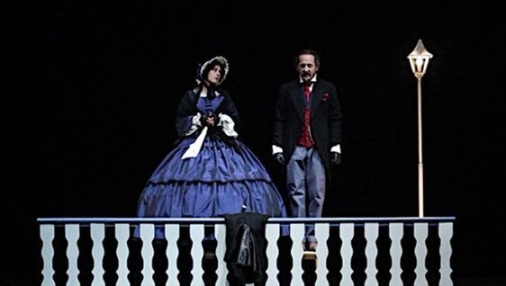 La desternillante comedia 'Un puente al más allá' cerrará la Semana del Mayor