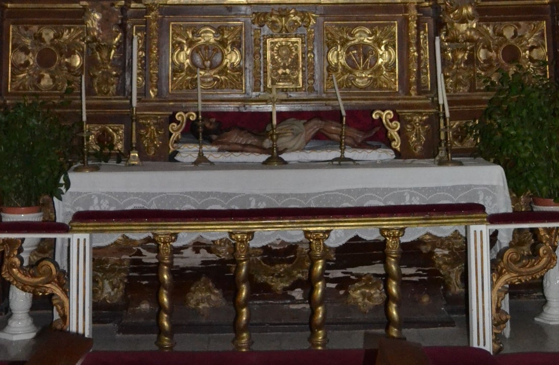 La finalización de la restauración del retablo de la Piedad permite el regreso de la Virgen a su hornacina