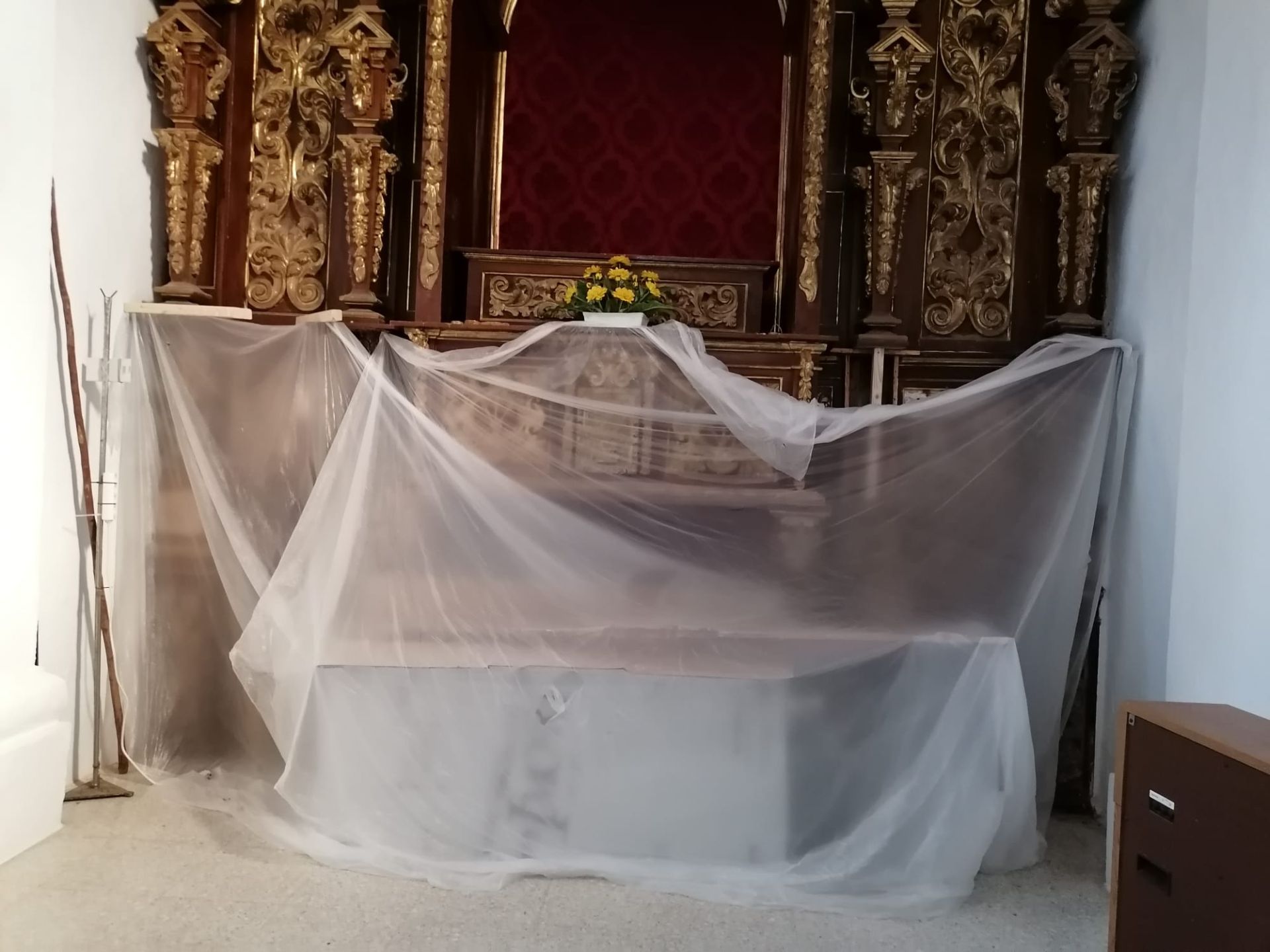 La finalización de la restauración del retablo de la Piedad permite el regreso de la Virgen a su hornacina