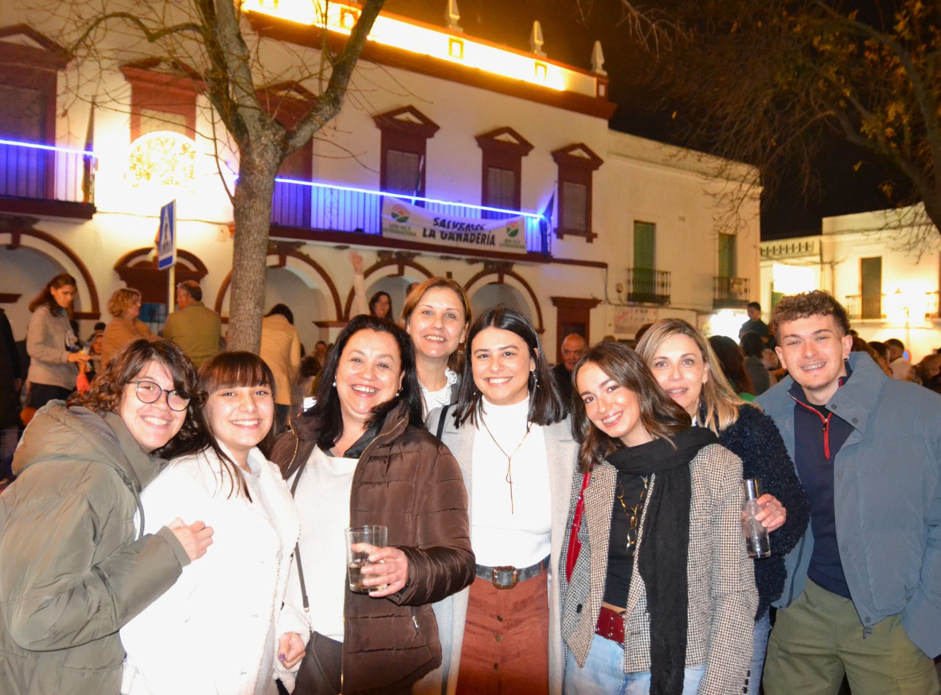 La Cenicienta, Mickie Mouse y Minnie protagonizaron el encendido navideño