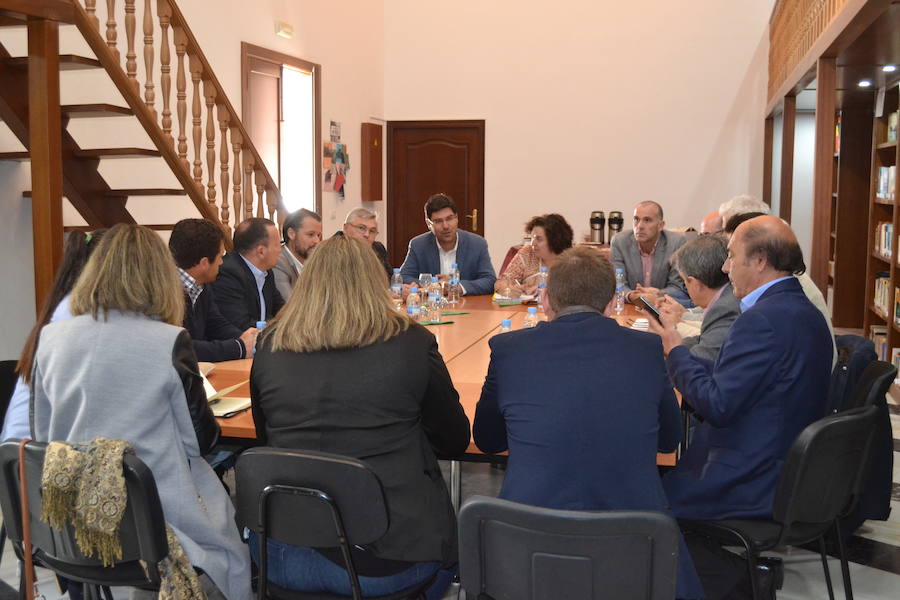 Presentación del proyecto en la biblioteca pública. A.P