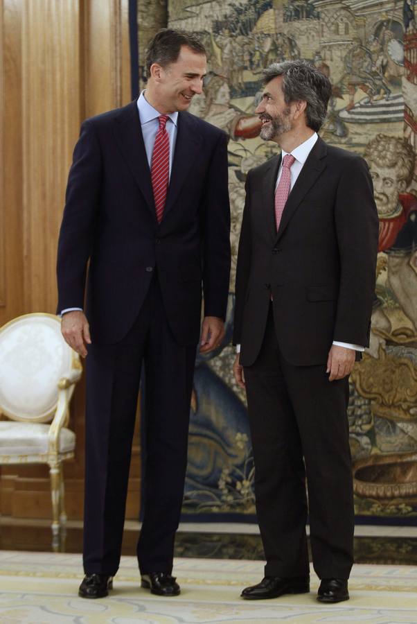 El rey Felipe, junto al presidente del Tribunal Supremo y del Consejo General del Poder Judicial, Carlos Lesmes