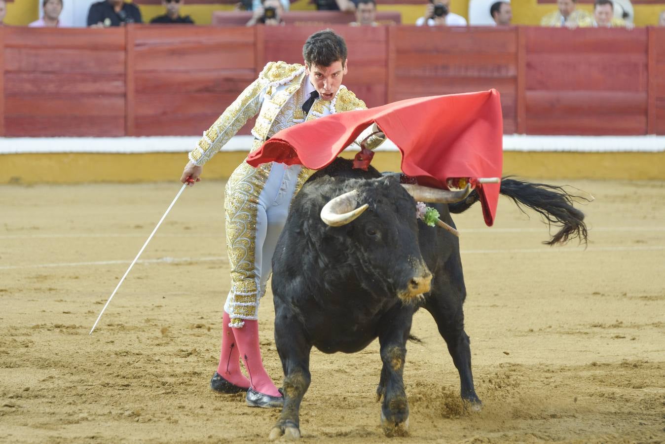 Perera y Campos salen a hombros en Badajoz