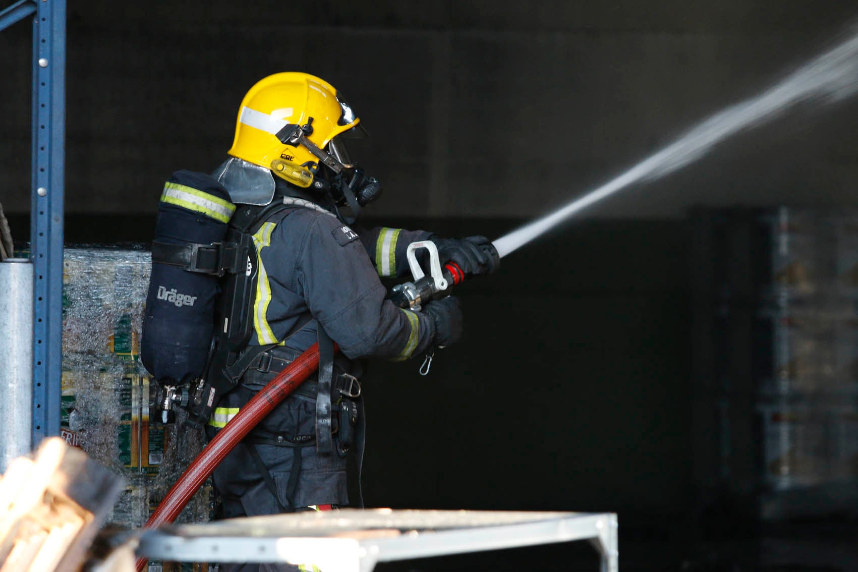 Arden varias naves de una compañía oleícola en Plasencia