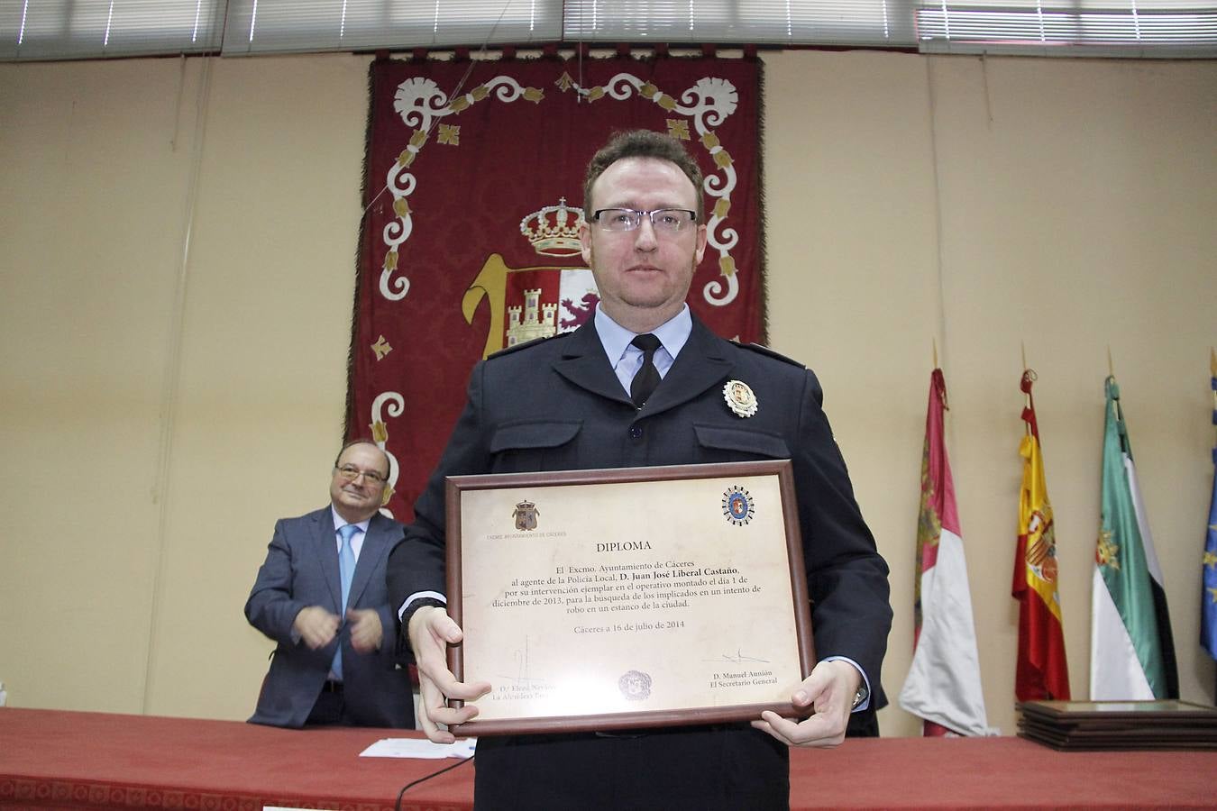 La Policía Local de Cáceres reconoce la labor de varios agentes