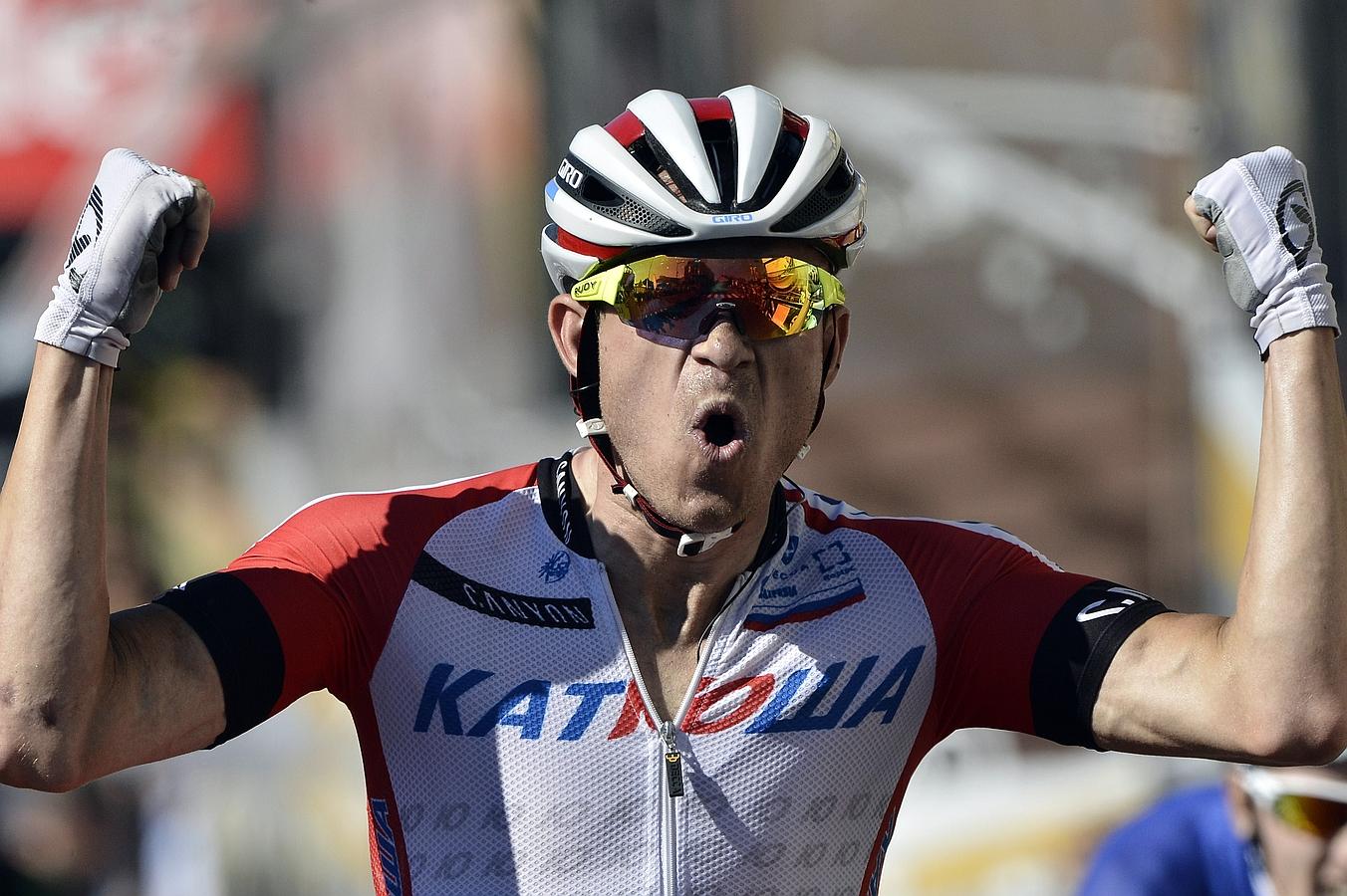 El ciclista del Katusha, Alexander Kristoff, celebra la victoria en la decimosegunda etapa del Tour